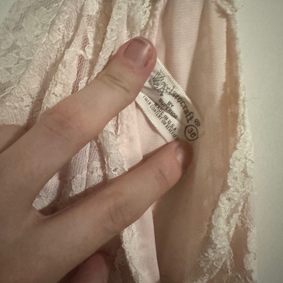 Vintage Soft Pink Lace Lingerie - Picture 5 of 6